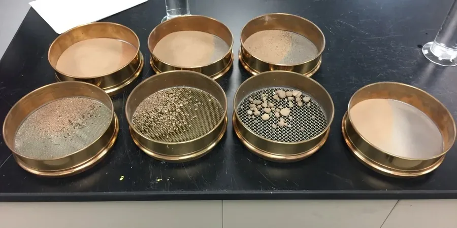 Analyse granulométrique (tamisage + hydromètre) à Mâcon et en Saône-et-Loire