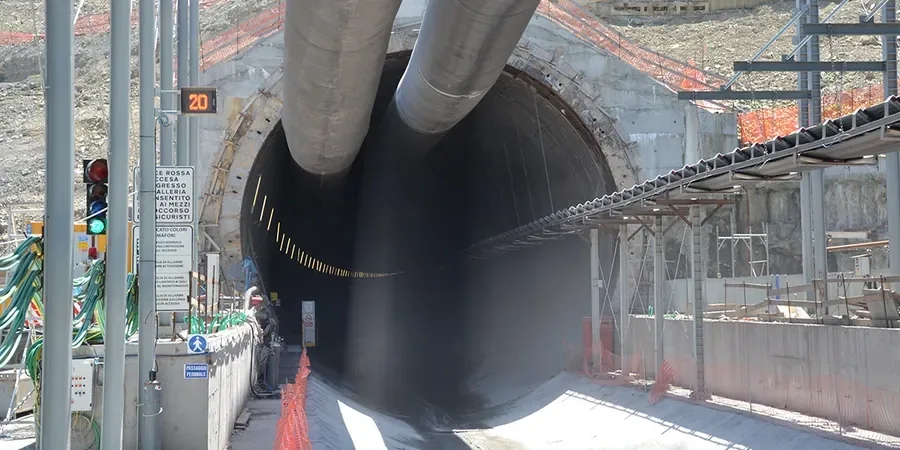 Analyse géotechnique pour tunnels en sols mous à Mâcon